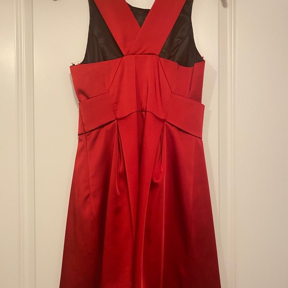 Dress - Picture 4 of 6